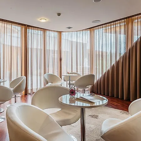 Hotel Maximus 4*