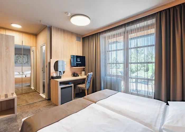Maximus Hotel