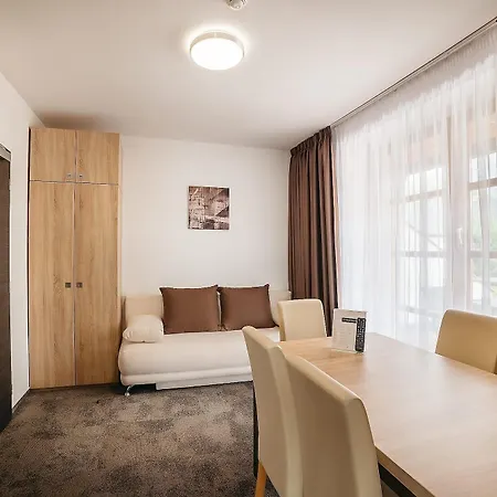 Maximus 4* Brno