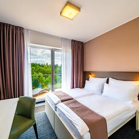 Maximus Hotel