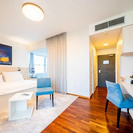 Hotel Maximus 4*