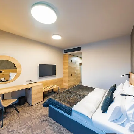 Maximus 4* Brno