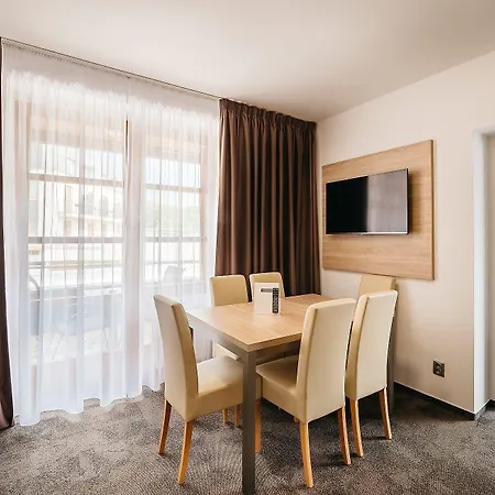 Hotel Maximus 4*