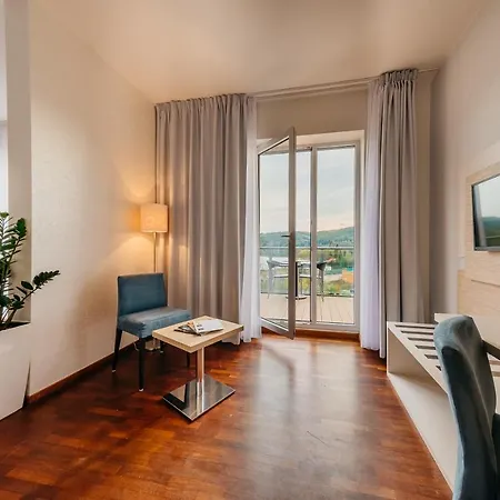 Hotel Maximus 4*