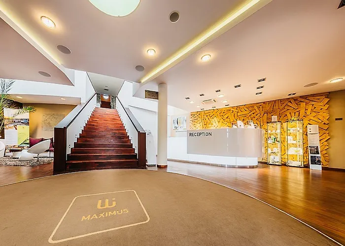 Hotell Maximus 4*